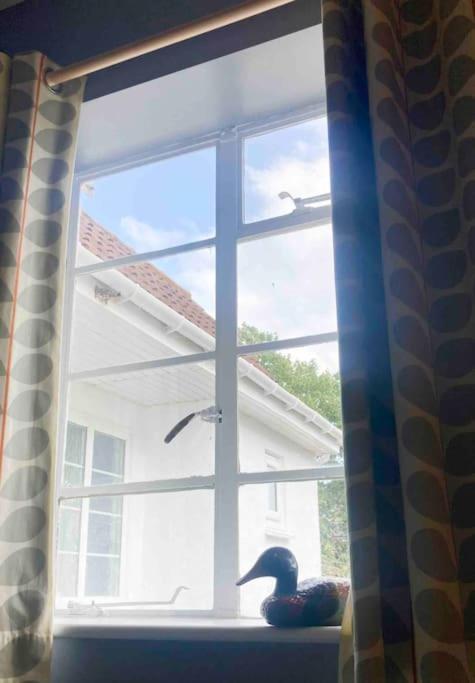 Spacious Semi-Detached Southsea House, Free Parking On Drive Portsmouth Eksteriør bilde